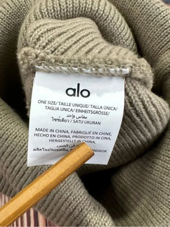 ALO Yoga Women's Tan Beanie - Picture 4 of 6